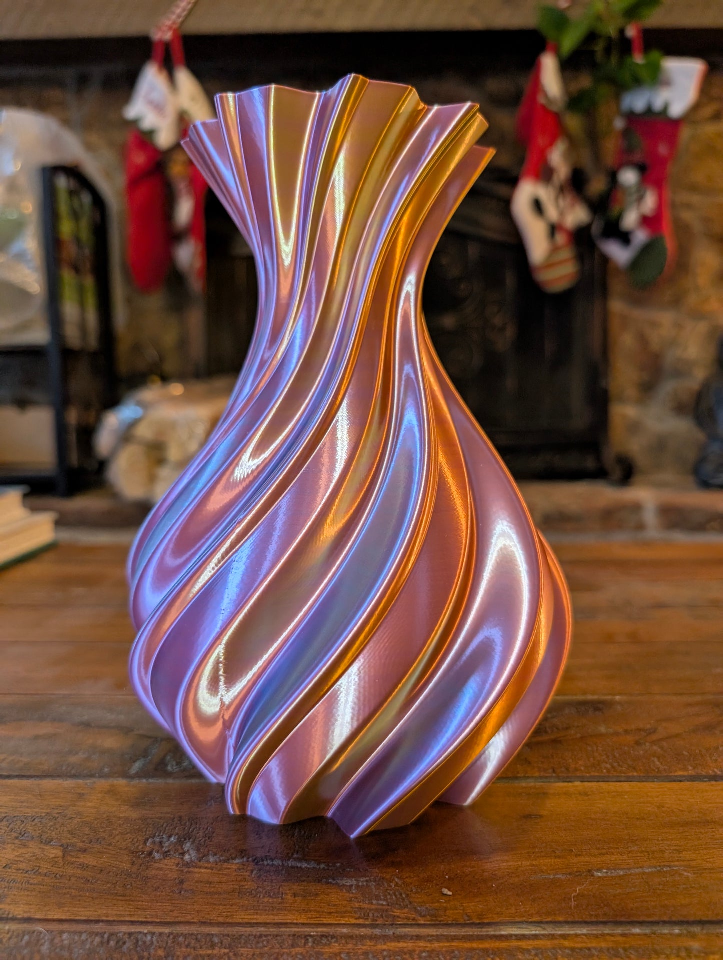 Color changing spiral vase