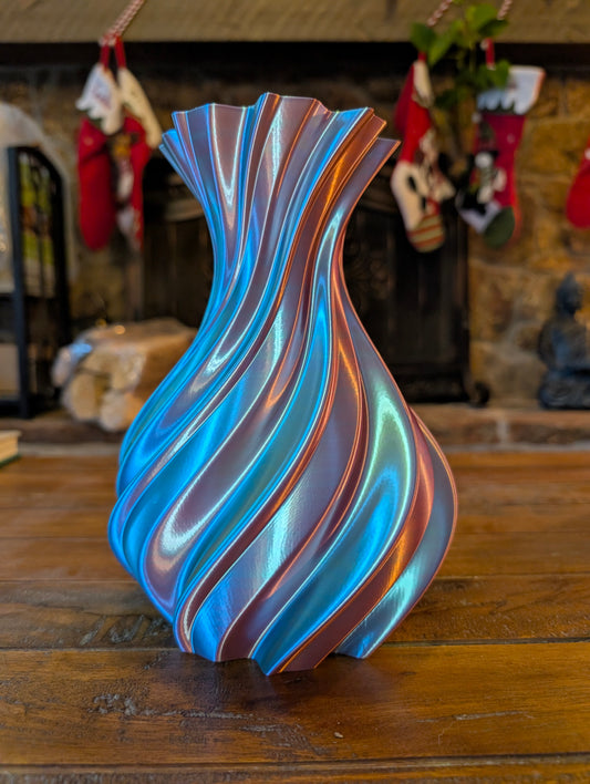 Color changing spiral vase